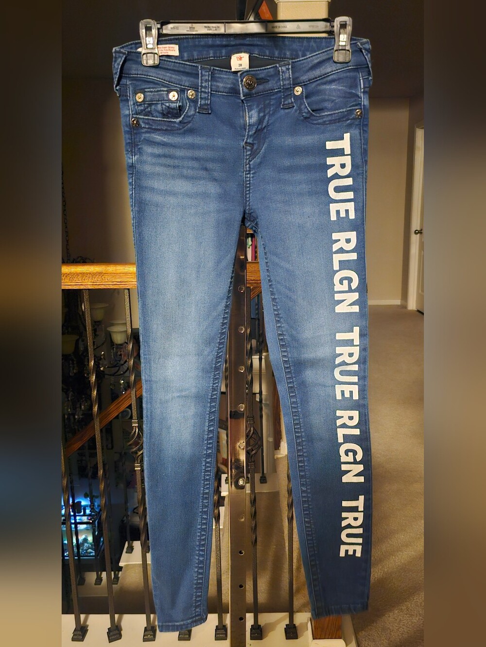 True Religion Women's Blue Logo-Print Skinny Jeans Sz 6 (28)